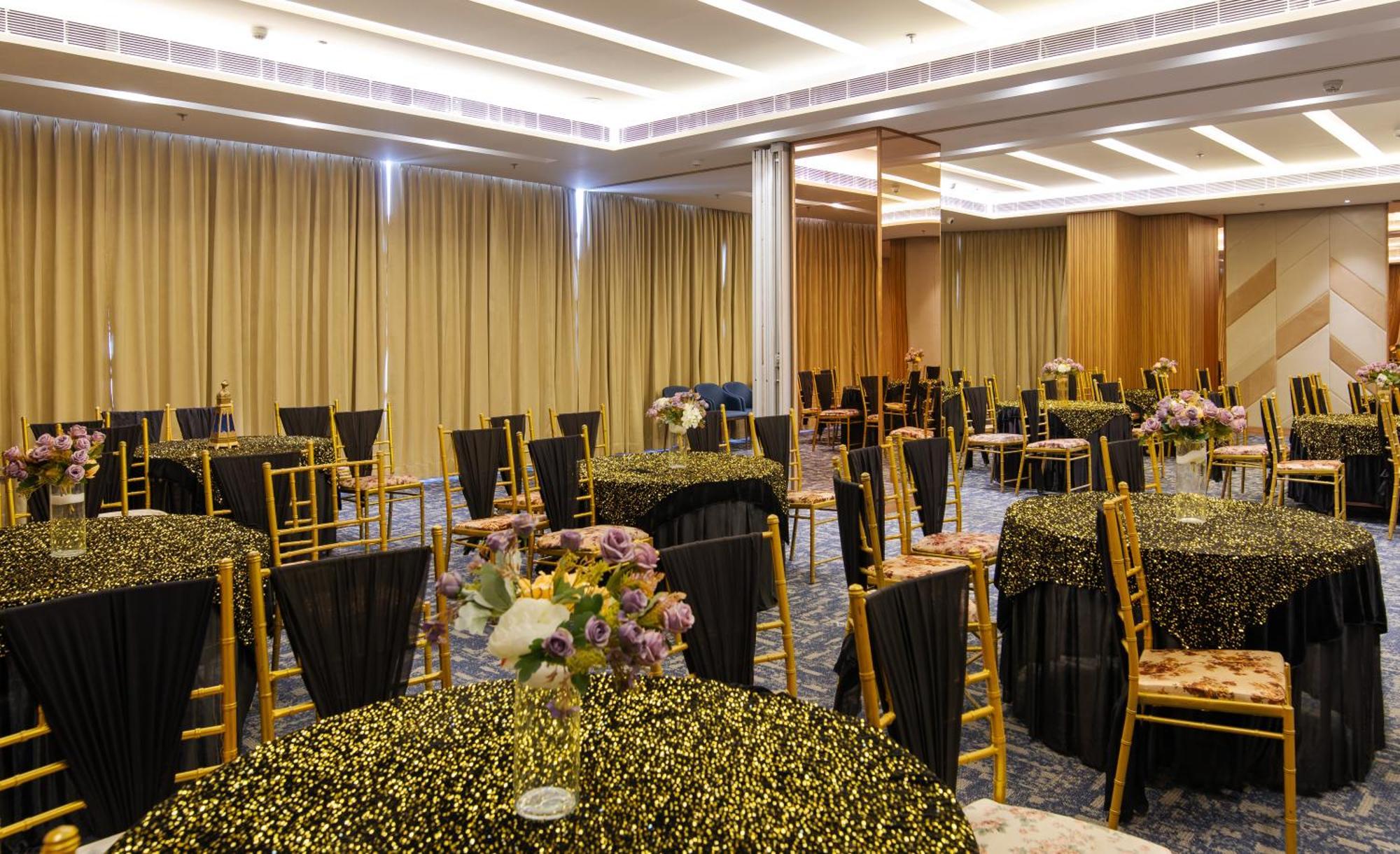 Hometel Alambagh Lucknow - A Sarovar Hotel מראה חיצוני תמונה