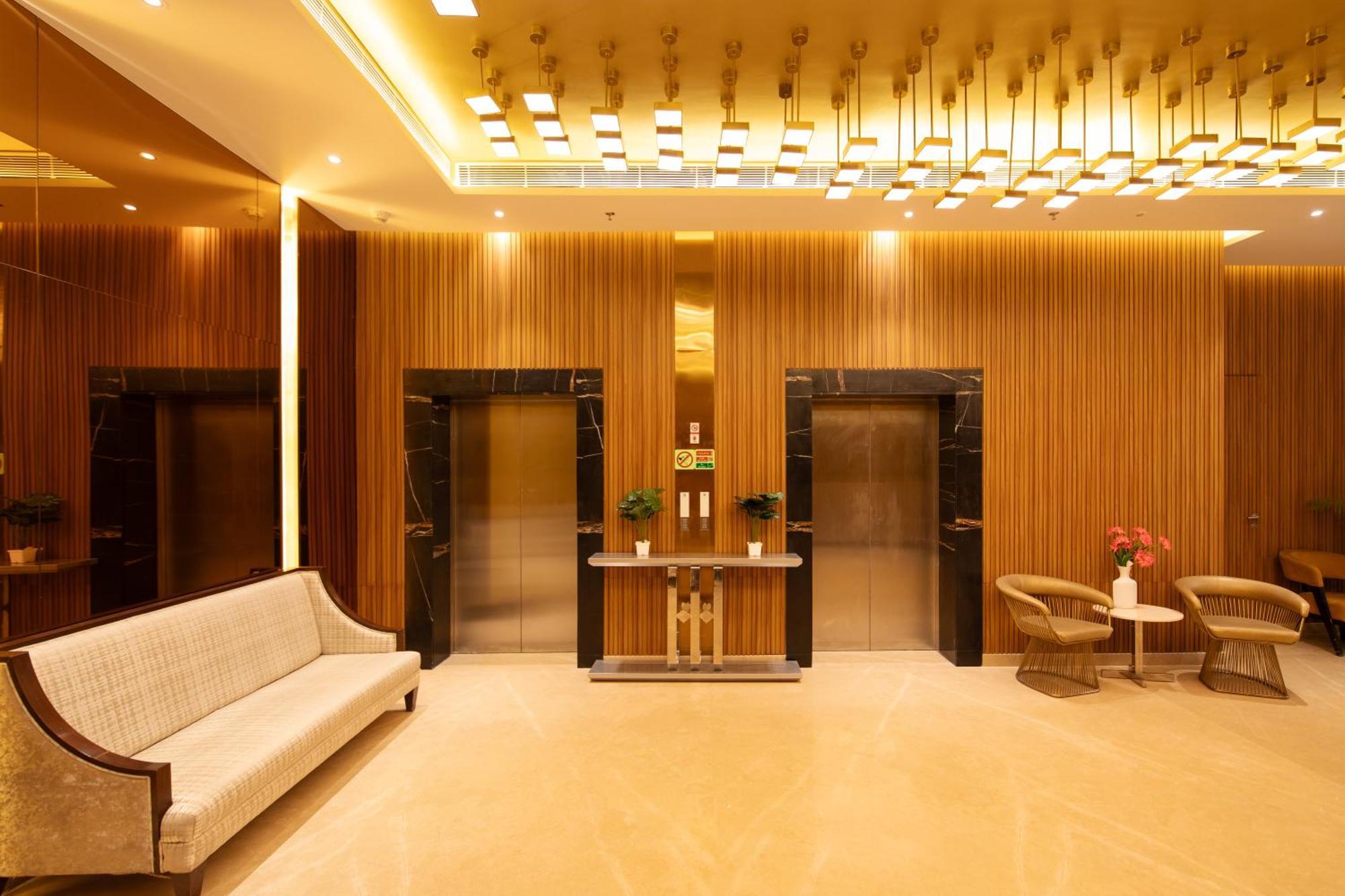 Hometel Alambagh Lucknow - A Sarovar Hotel מראה חיצוני תמונה