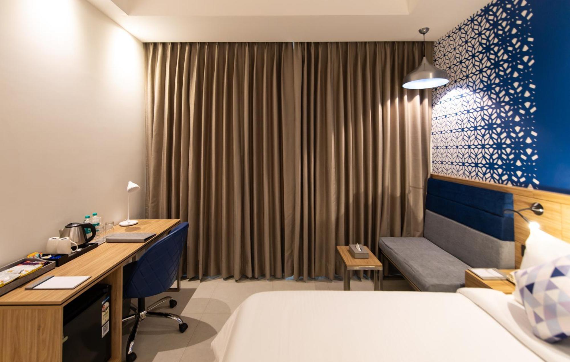 Hometel Alambagh Lucknow - A Sarovar Hotel מראה חיצוני תמונה