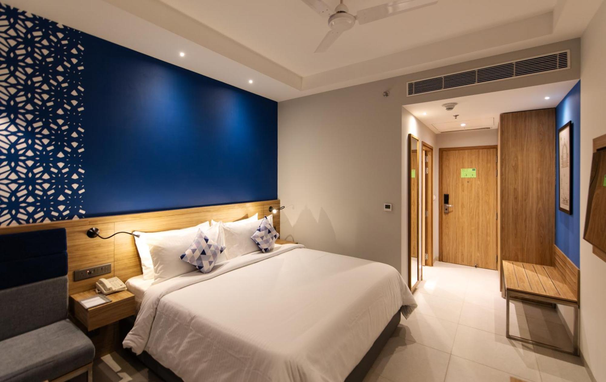 Hometel Alambagh Lucknow - A Sarovar Hotel מראה חיצוני תמונה