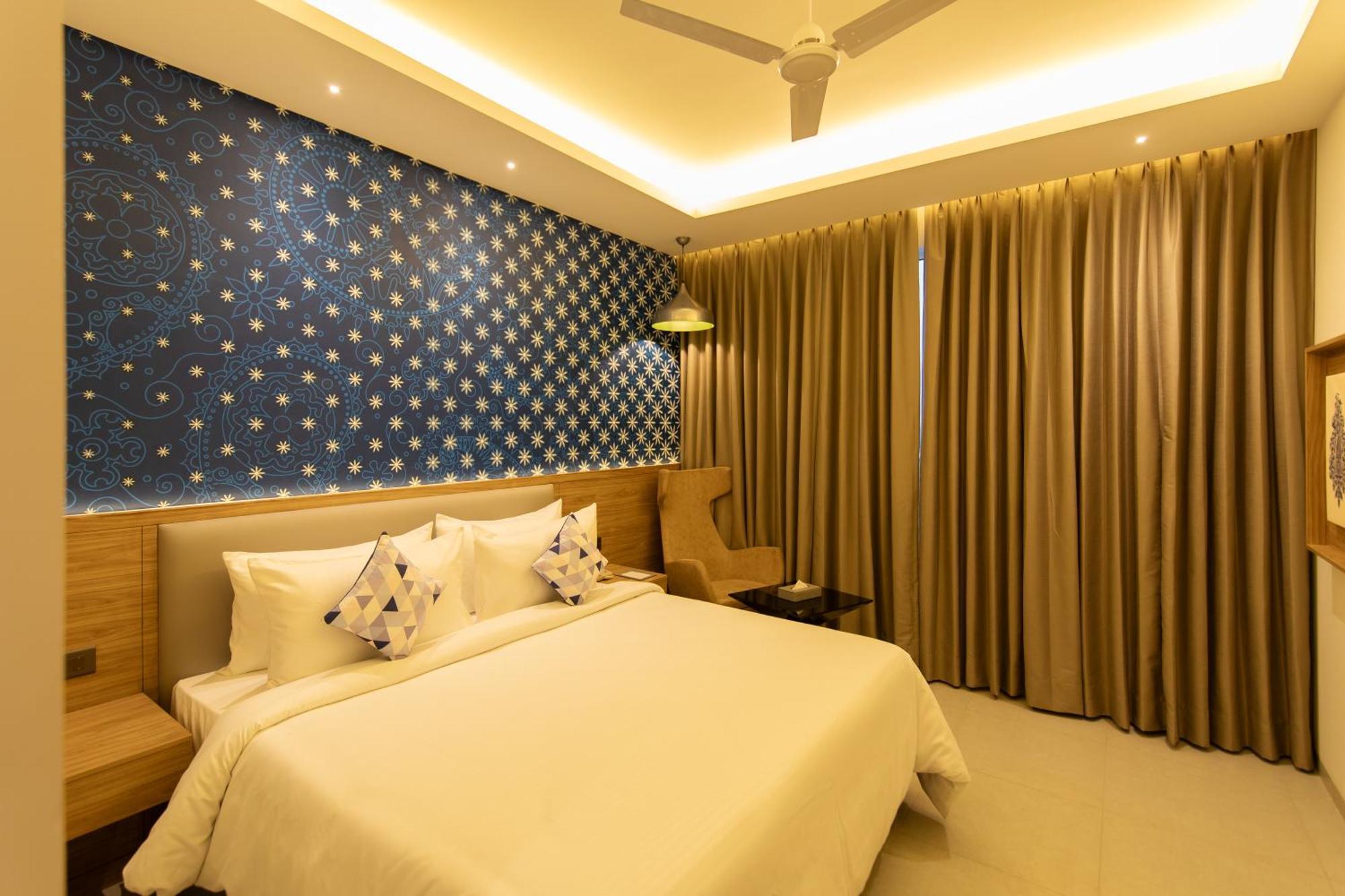 Hometel Alambagh Lucknow - A Sarovar Hotel מראה חיצוני תמונה