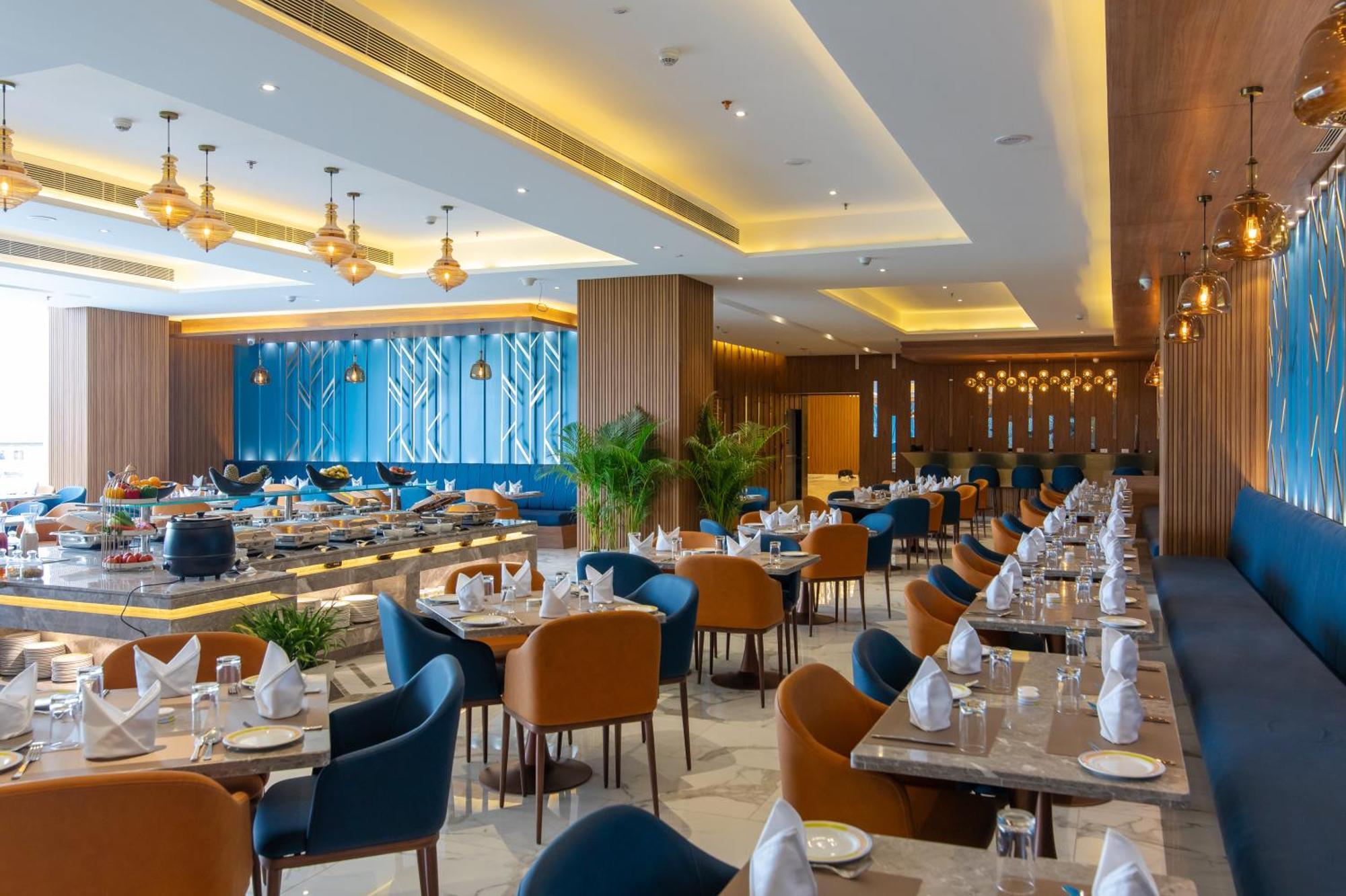 Hometel Alambagh Lucknow - A Sarovar Hotel מראה חיצוני תמונה